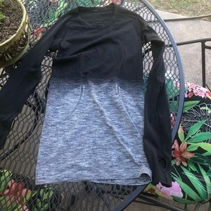 lululemon size 2 longsleeve
